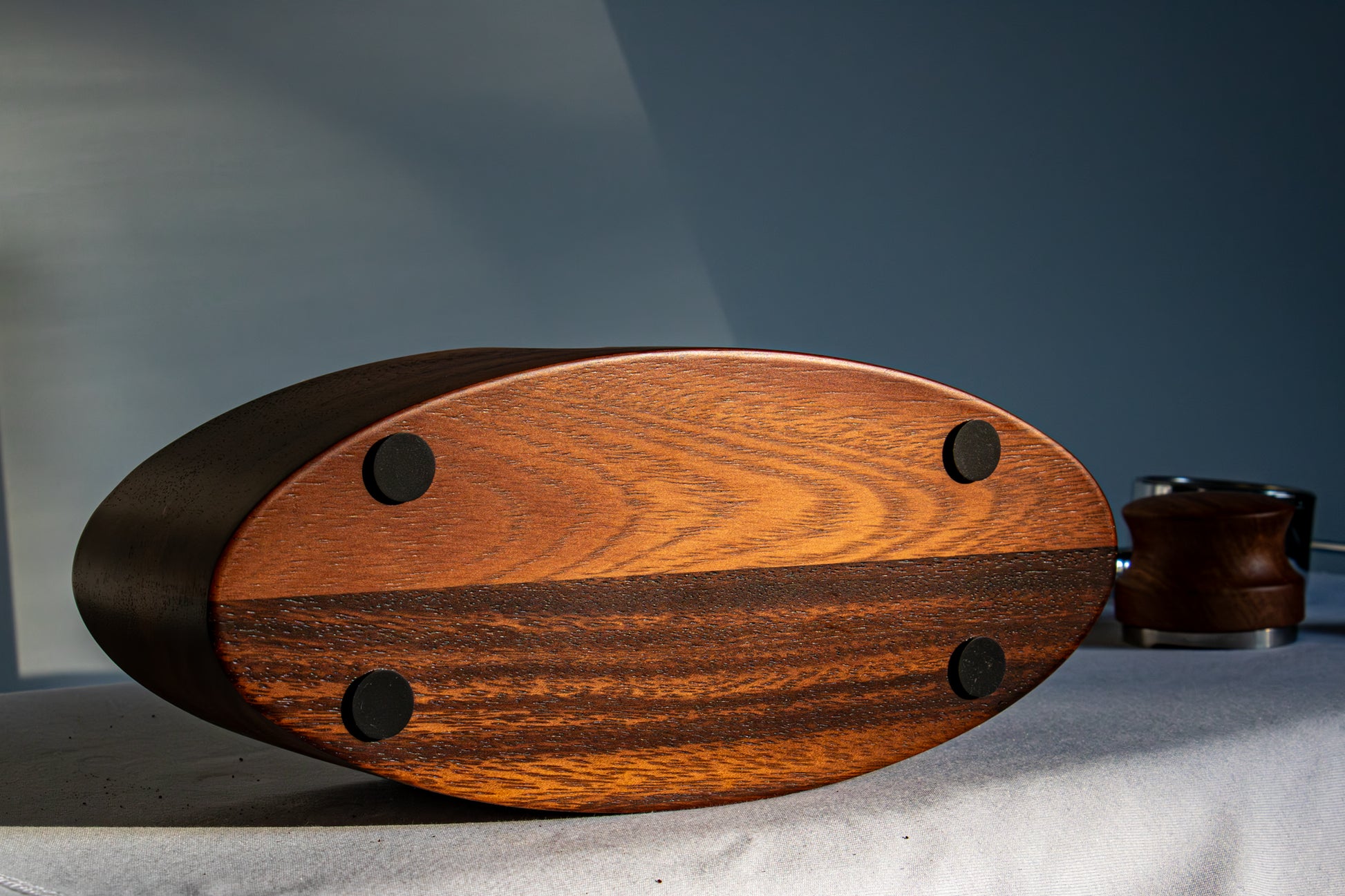 Wooden espresso tamping station with non slippery bottom